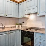 Lory 1 Apartment