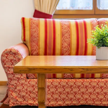 Lory 1 Apartment